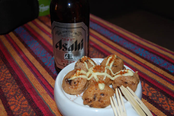 たこ焼き風つみれと朝日ビール