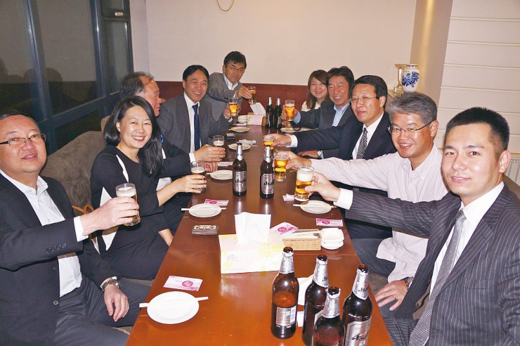 交流を深め合った大連大分県人会のメンバー