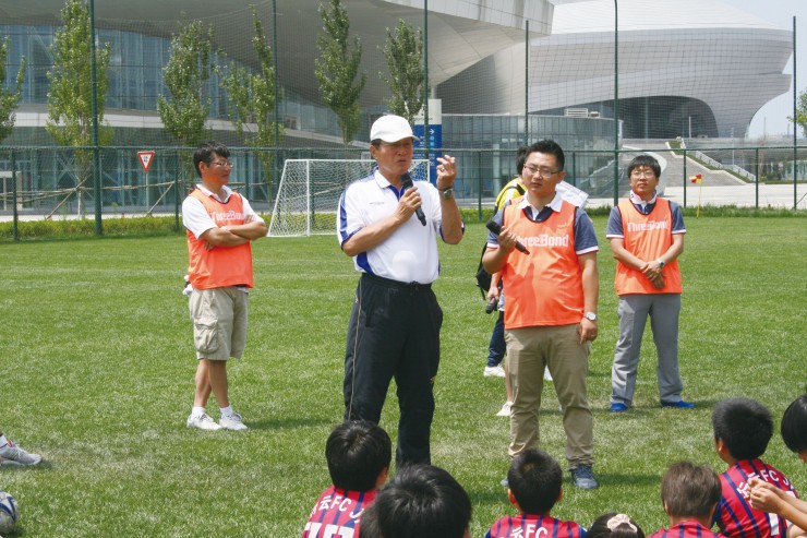 サッカースクールでの釜本さん